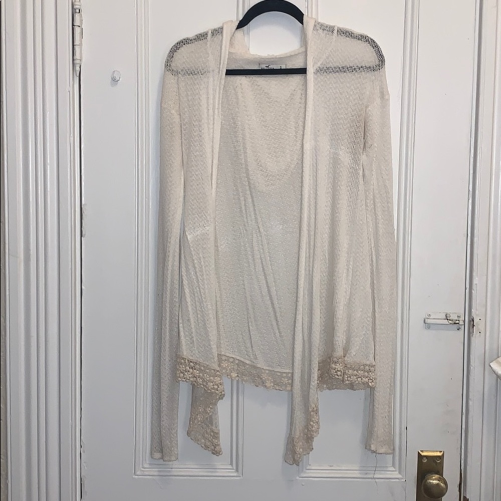 Hollister cream cardigan w/ lace detailing